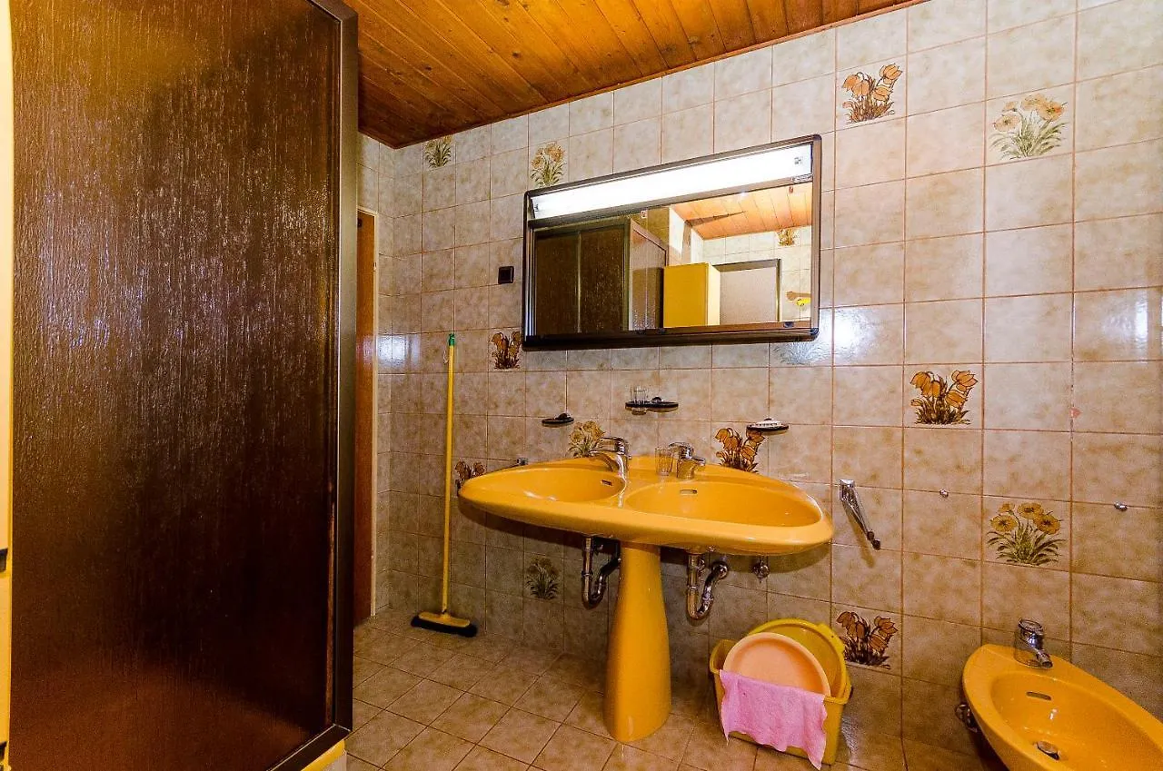 Apartments Vanja Trogir 0*,